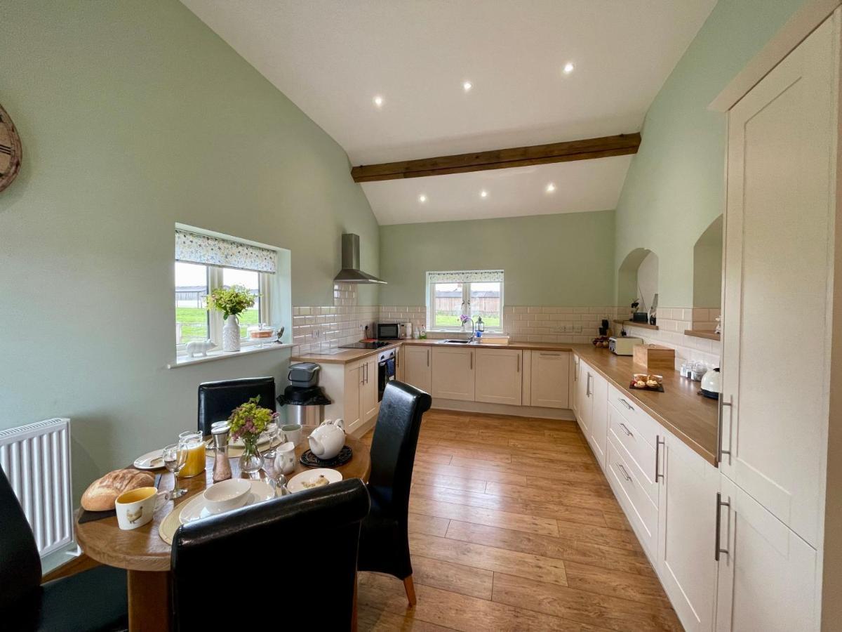 Fieldsview Villa Wrexham Exterior foto